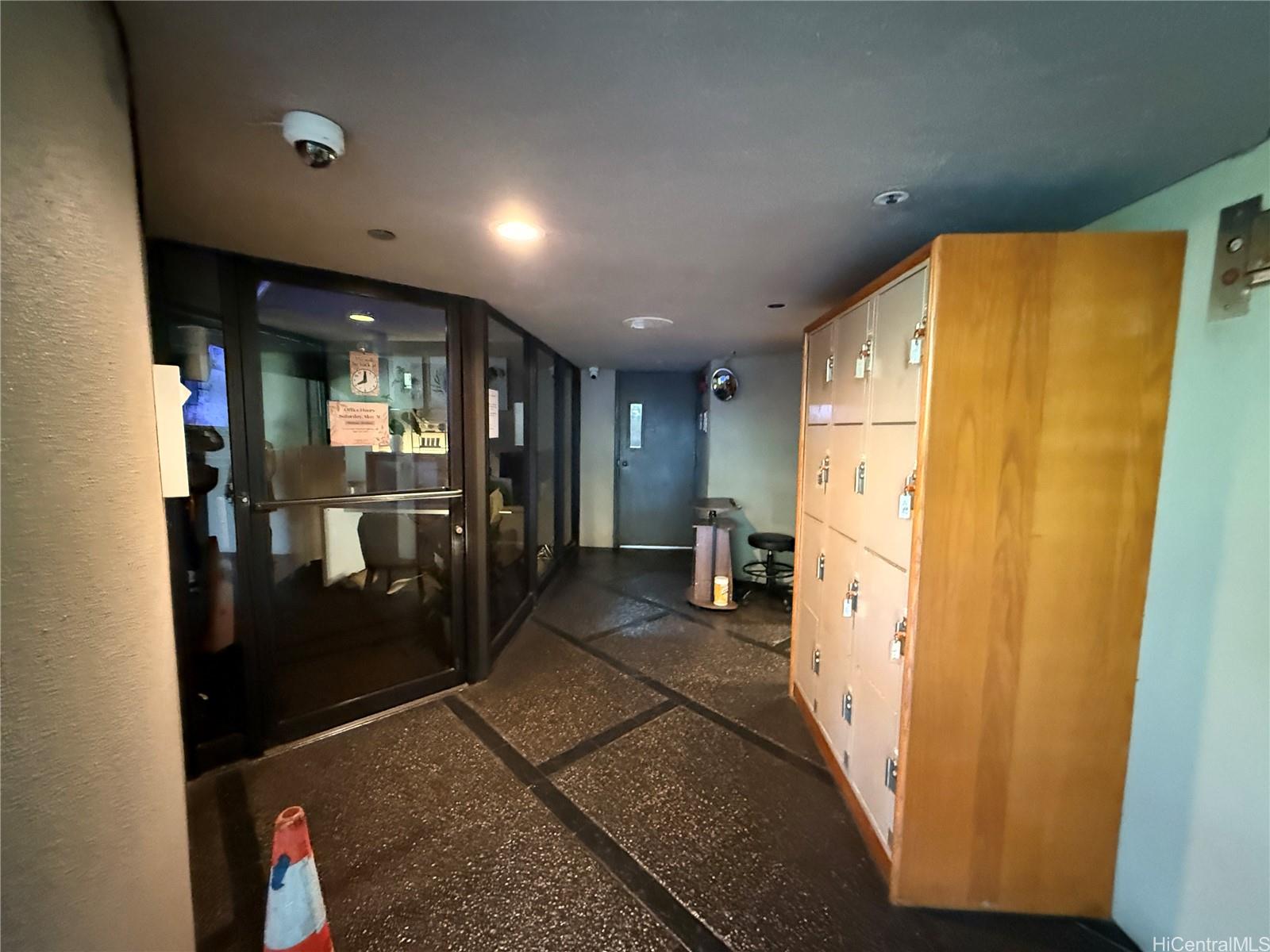 Hale Kaheka condo # 203, Honolulu, Hawaii - photo 16 of 17