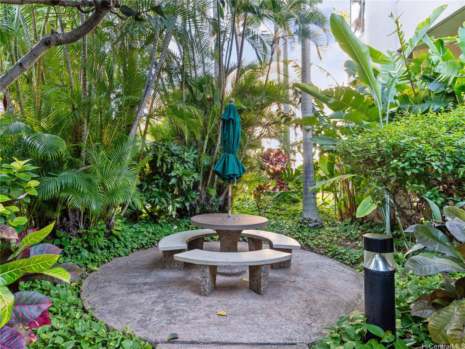 Hale Kaheka condo # 2105, Honolulu, Hawaii - photo 15 of 23