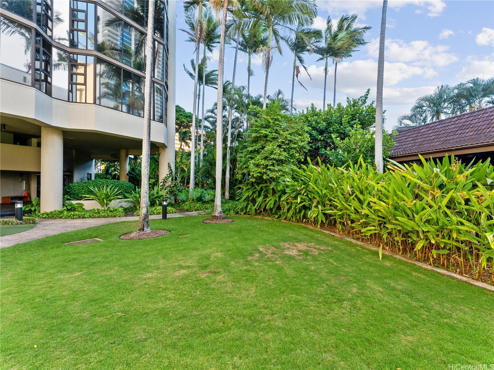 Hale Kaheka condo # 2105, Honolulu, Hawaii - photo 16 of 23