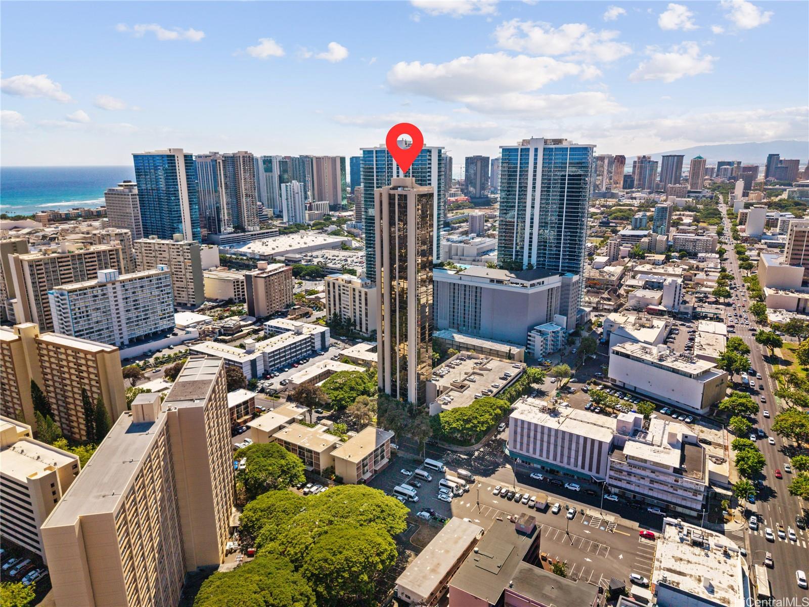 Hale Kaheka condo # 2105, Honolulu, Hawaii - photo 21 of 23