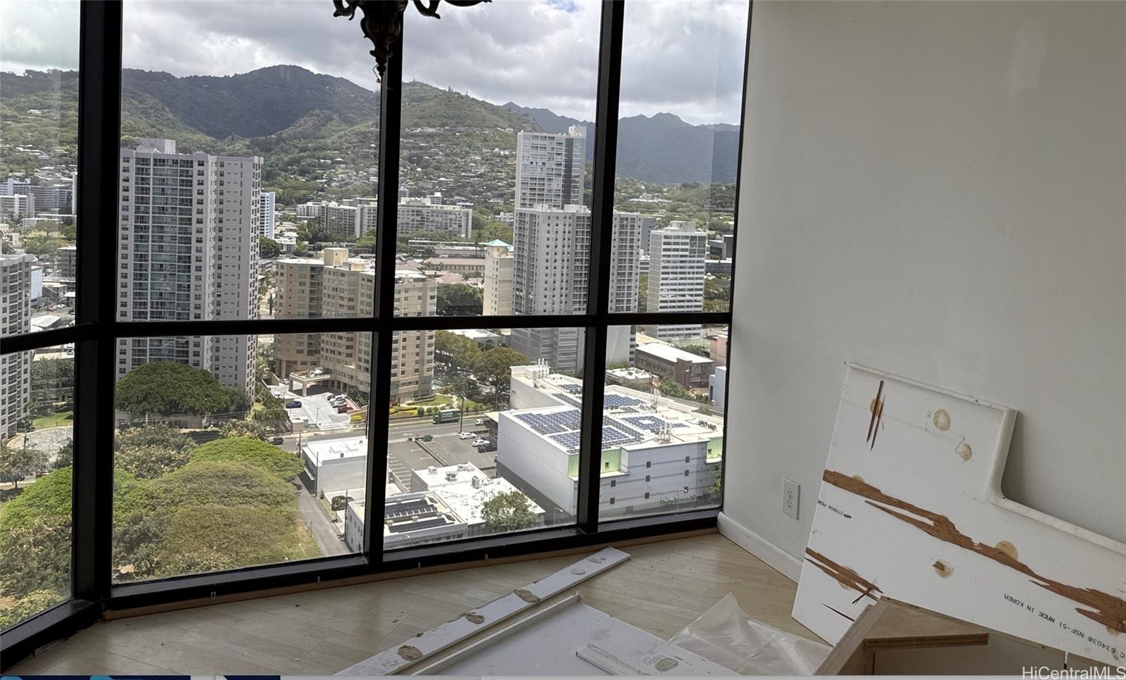 Hale Kaheka condo # 3004, Honolulu, Hawaii - photo 6 of 6