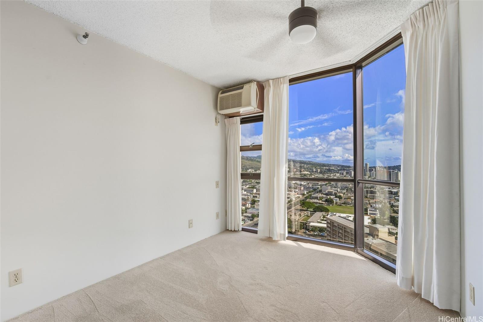 Hale Kaheka condo # 3405, Honolulu, Hawaii - photo 12 of 25