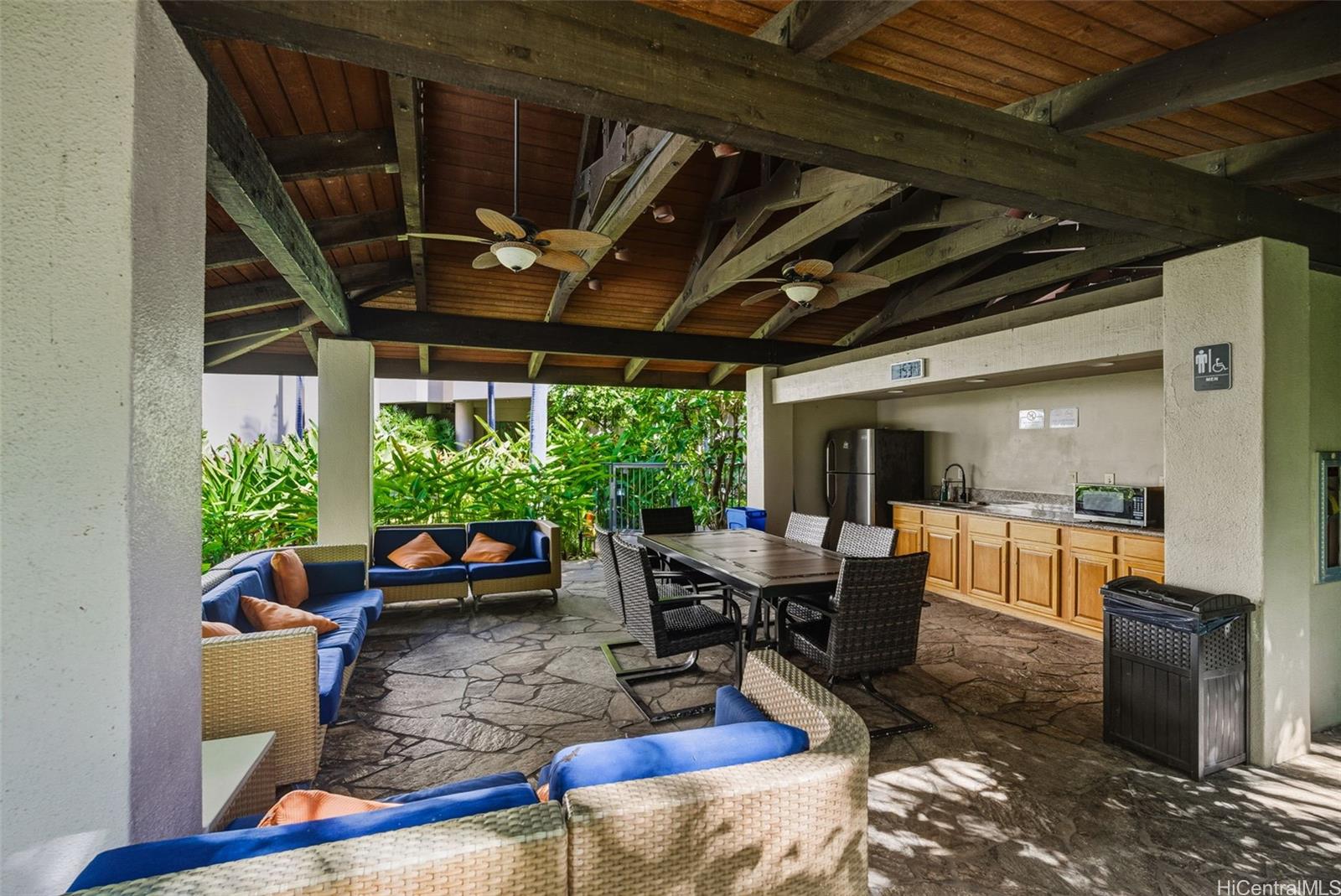 Hale Kaheka condo # 3405, Honolulu, Hawaii - photo 22 of 25