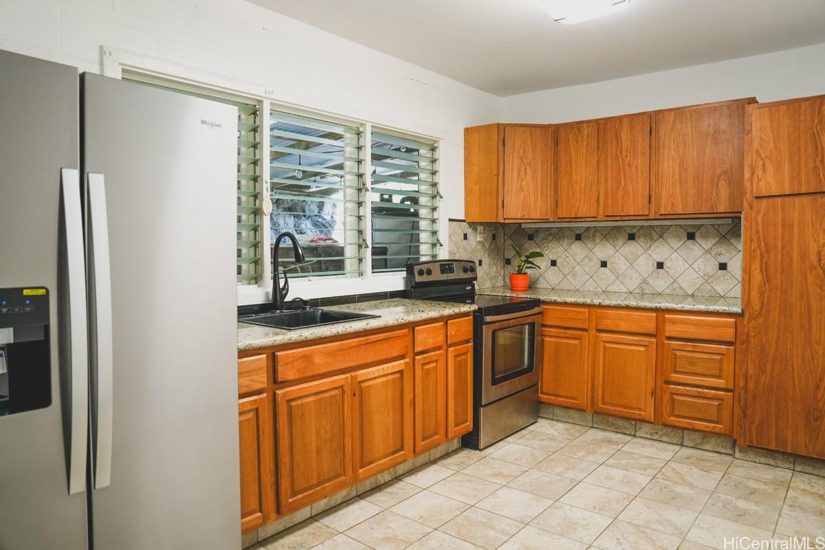 933  Ailuna Street Aina Haina Area, Diamond Head home - photo 5 of 16