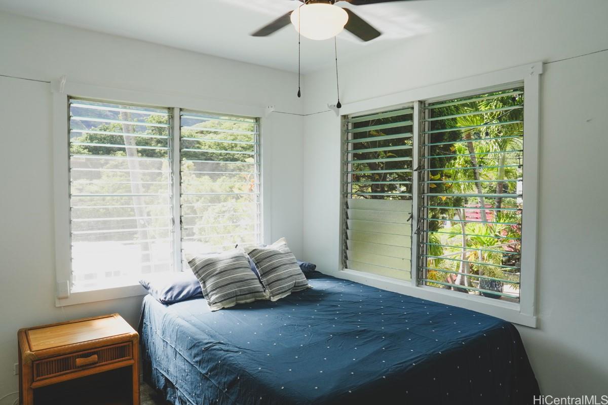 933  Ailuna Street Aina Haina Area, Diamond Head home - photo 9 of 16