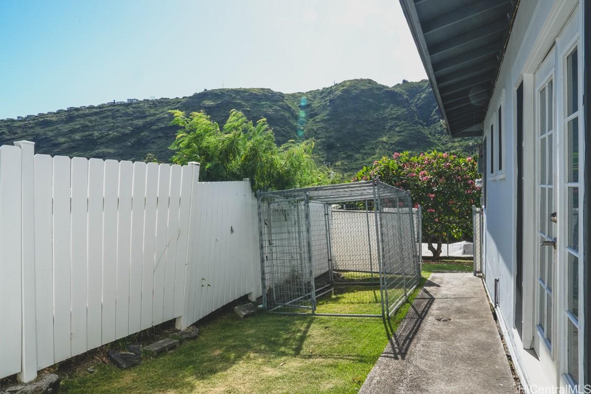 933  Ailuna Street Aina Haina Area, Diamond Head home - photo 10 of 16