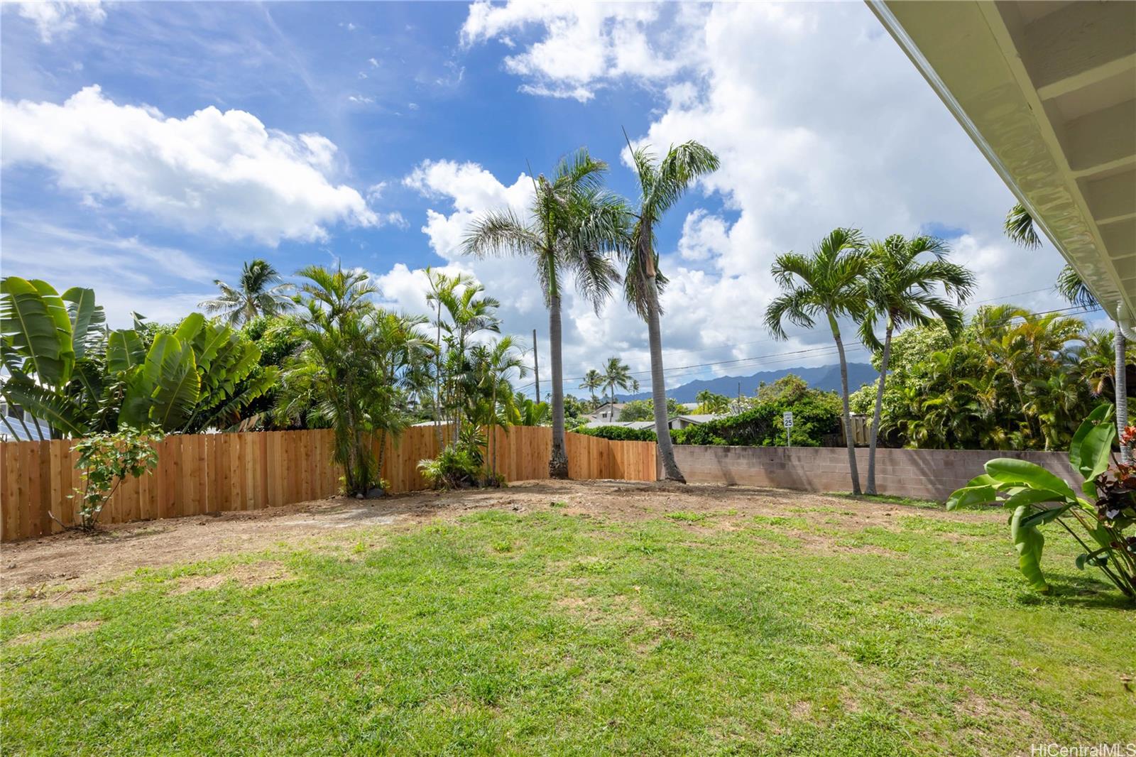 936  Mokapu Blvd Kalaheo Hillside, Kailua home - photo 20 of 24