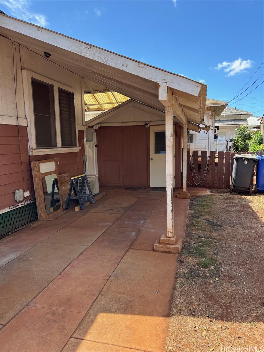 938 10th Ave Honolulu - Rental - photo 5 of 6