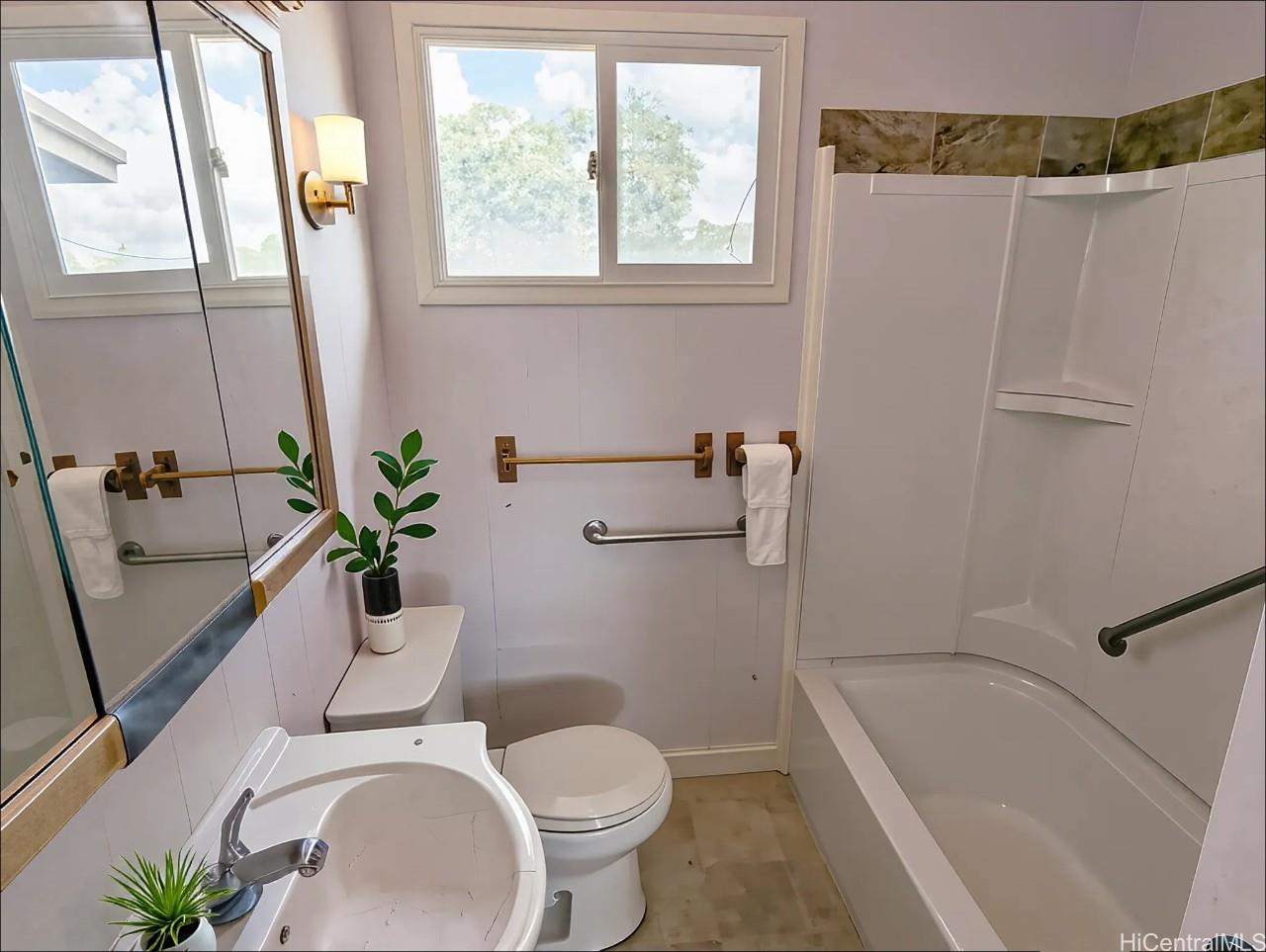 94-027  Nawaakoa Pl Waipahu-lower, Waipahu home - photo 6 of 15