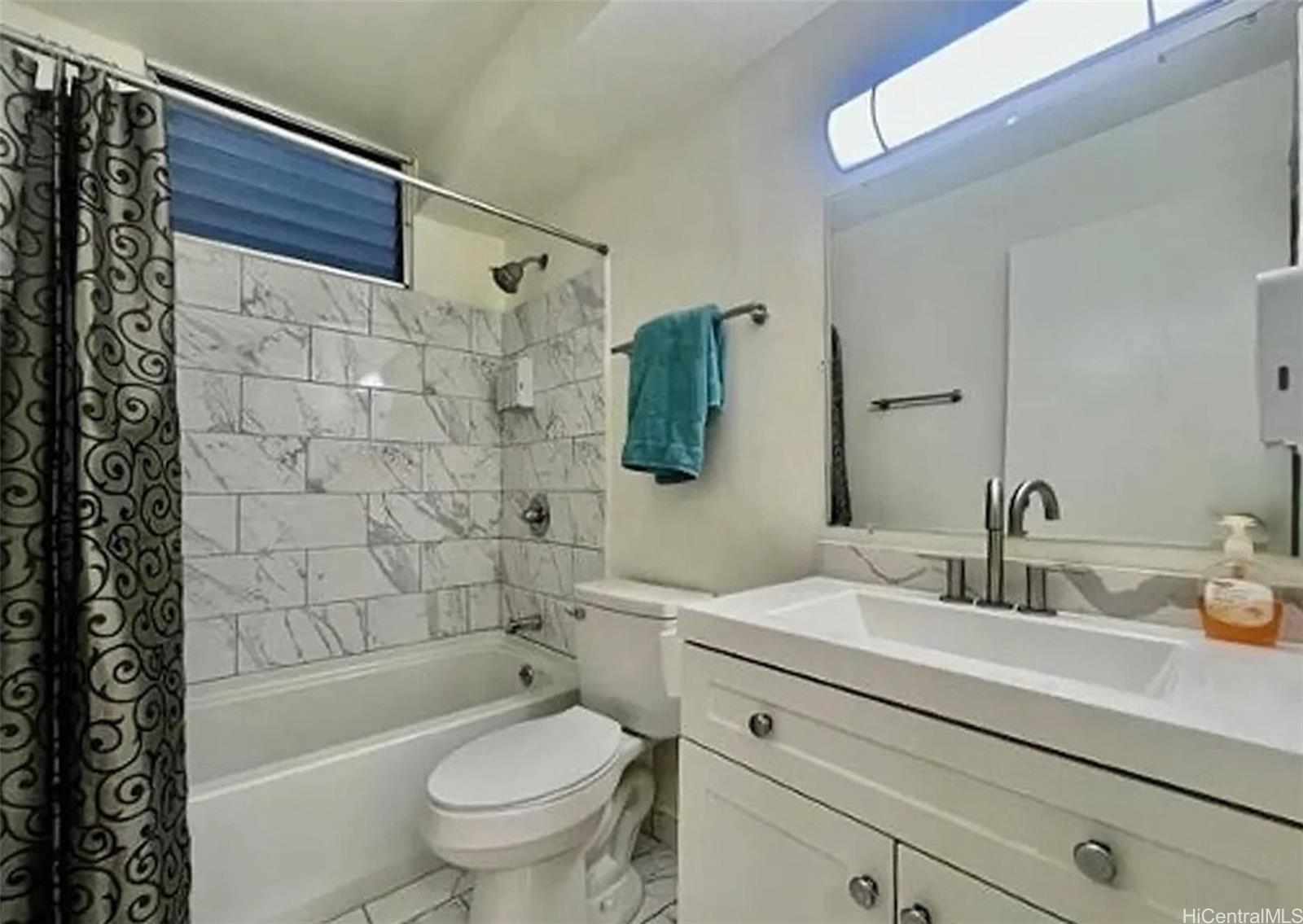 Leolua Gardens condo # A102, Waipahu, Hawaii - photo 2 of 8