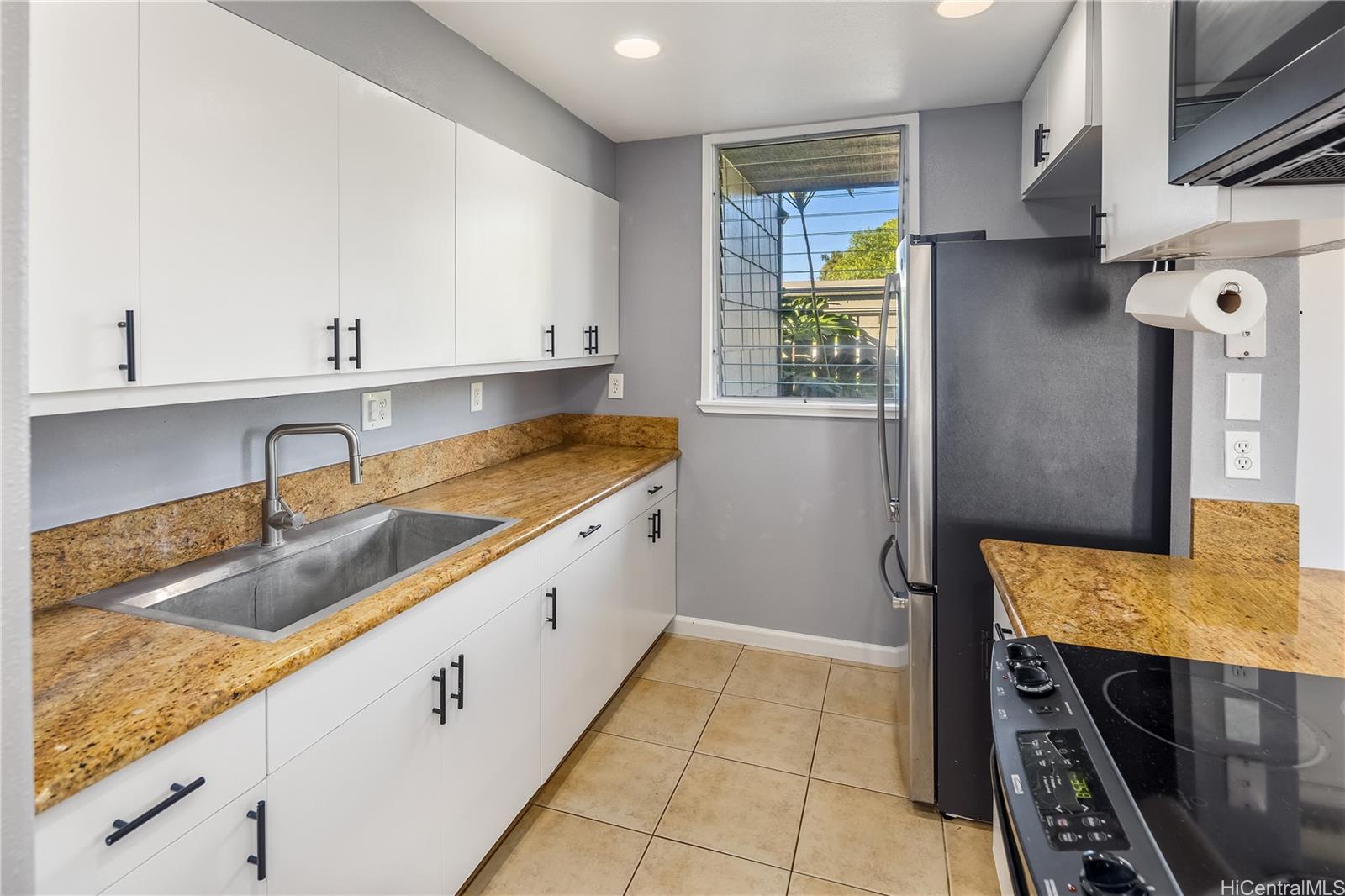 Mililani Town Association townhouse # 144, Mililani, Hawaii - photo 9 of 18