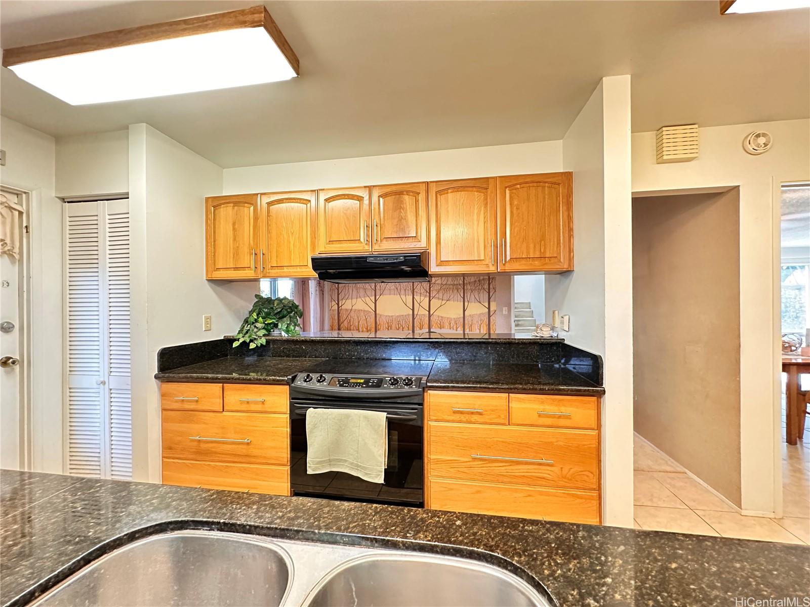 94-070  Akualele Place Mililani Area, Central home - photo 5 of 25