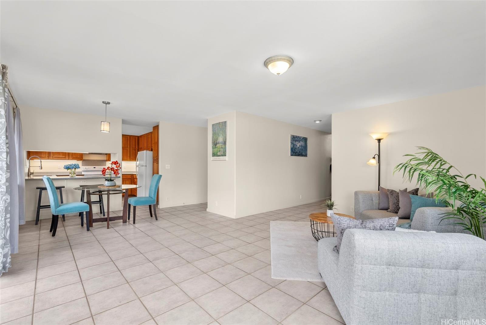 940A  12th Ave Kaimuki, Diamond Head home - photo 5 of 25