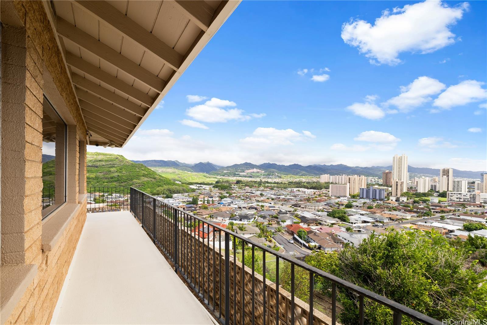 941  Aliamanu Place Salt Lake, Honolulu home - photo 20 of 25