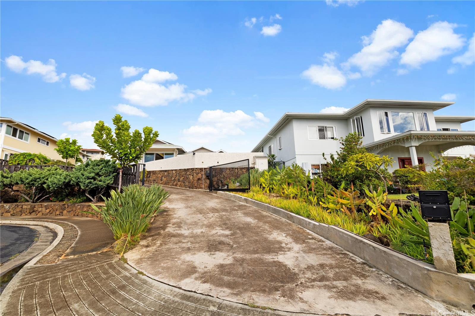 941  Aliamanu Place Salt Lake, Honolulu home - photo 22 of 25