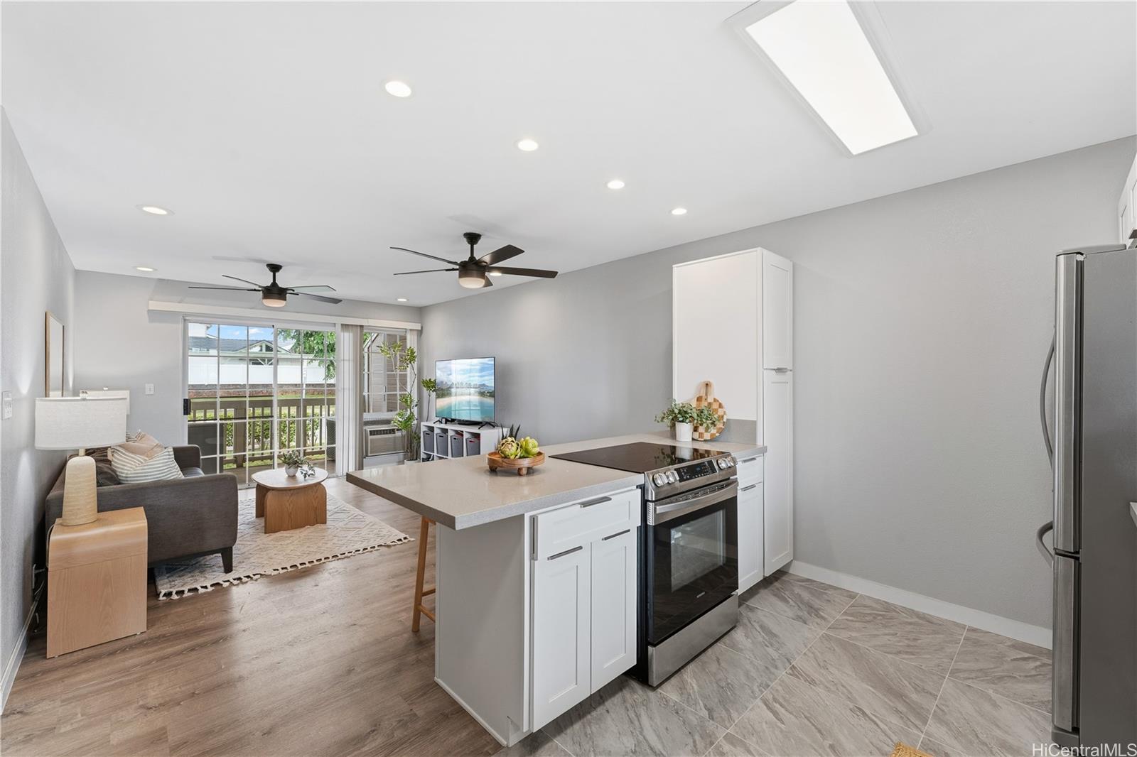 Cliffside Village at Waipio condo # L201, Waipahu, Hawaii - photo 5 of 23