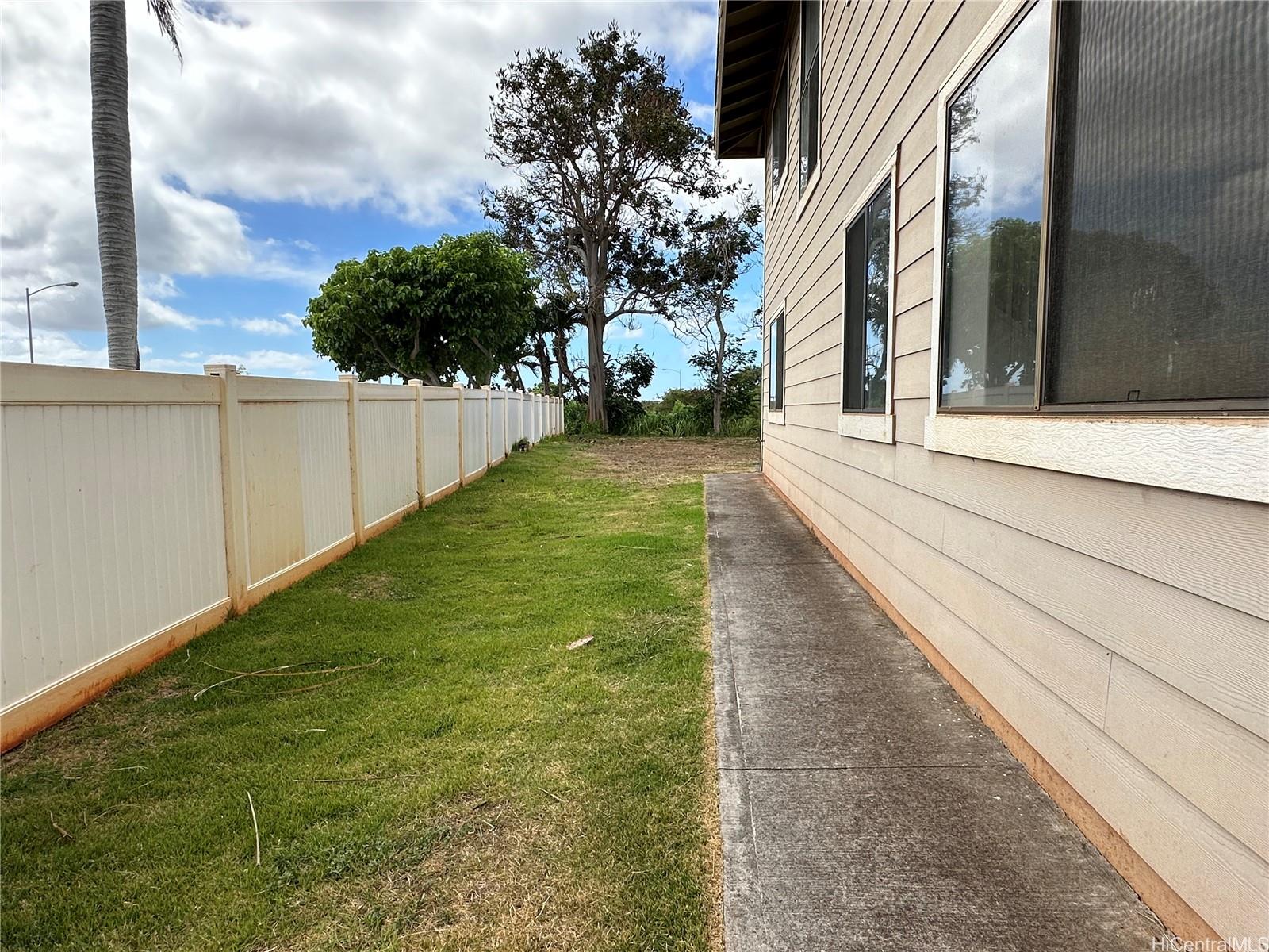 94-1000  Halepuna Street Royal Kunia, Waipahu home - photo 16 of 23