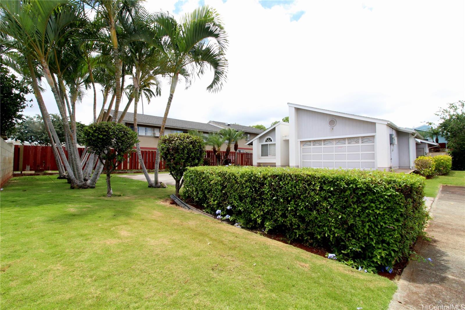 941000 Heahea Street , Waipahu, Hi 96797 Royal Kunia