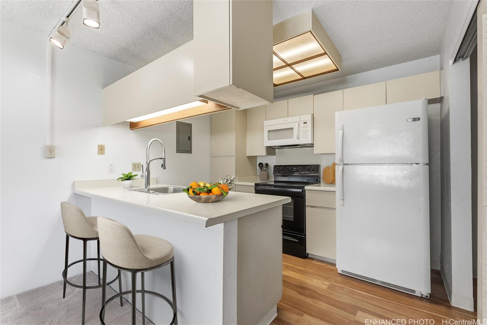 94-1004 Kaukahi Place townhouse # K11, Waipahu, Hawaii - photo 3 of 19