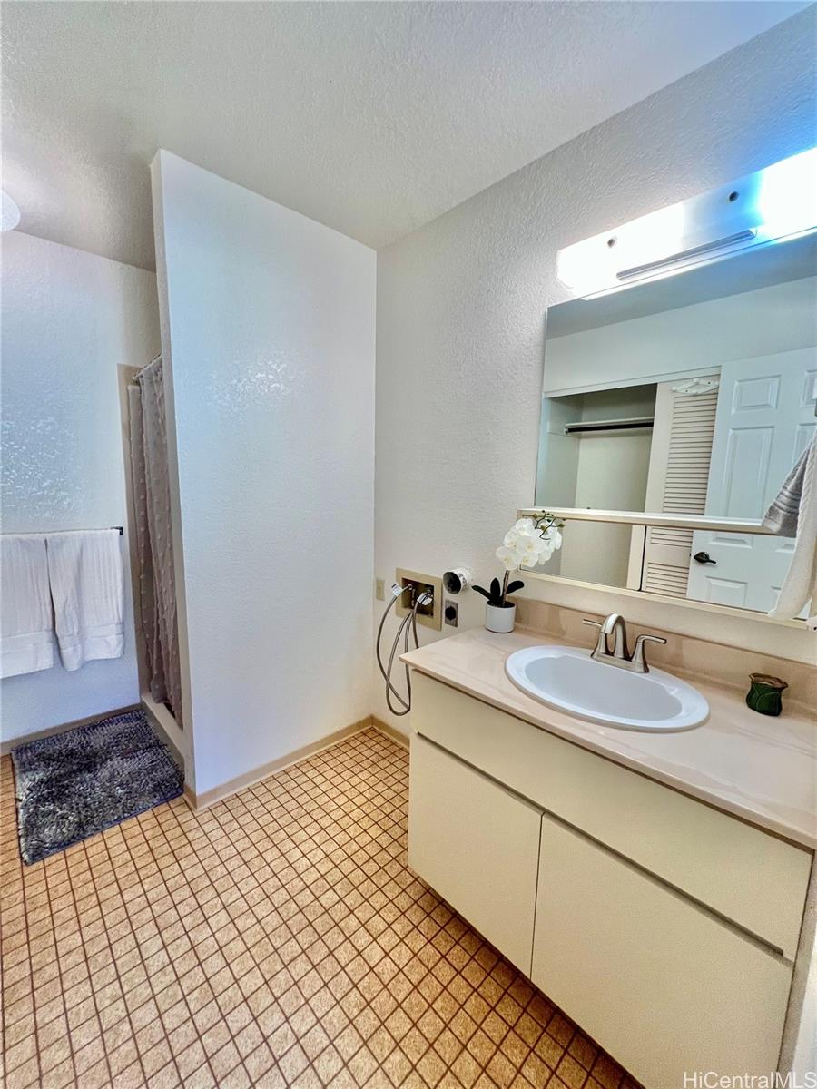 Ihona condo # K7, Waipahu, Hawaii - photo 6 of 14