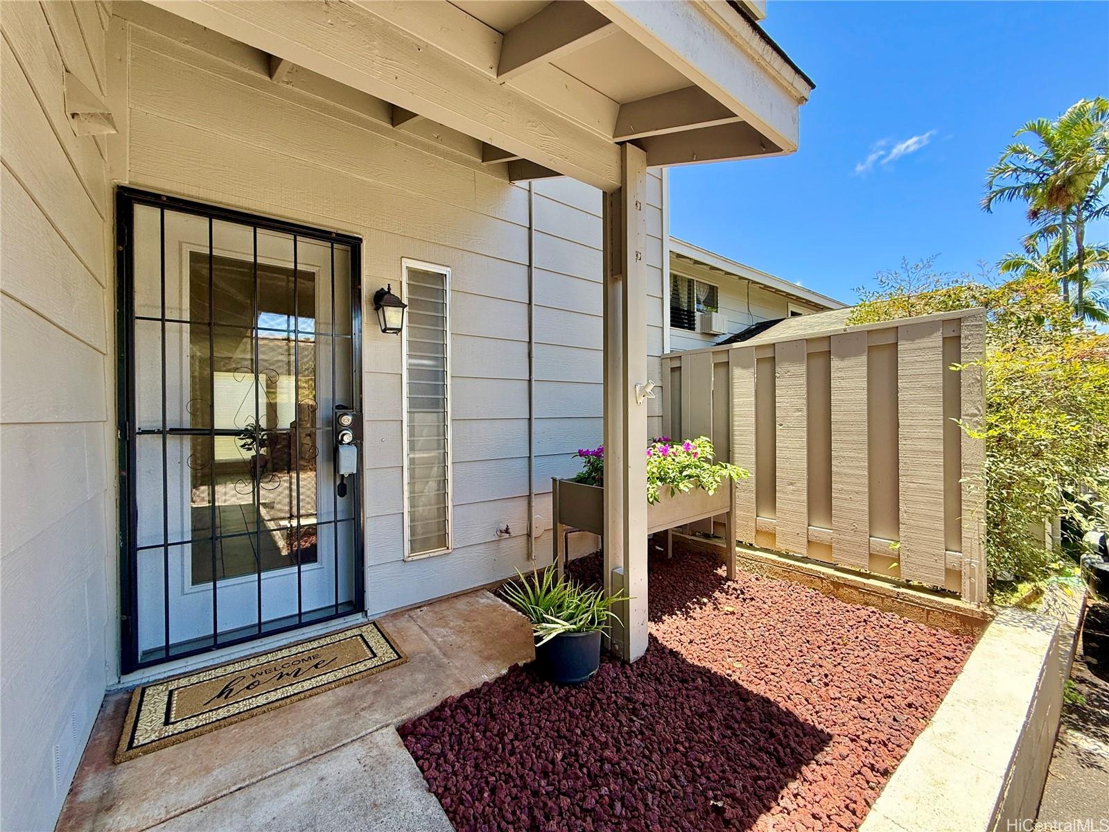 Mililani Town Assoc townhouse # 85, Mililani, Hawaii - photo 16 of 19