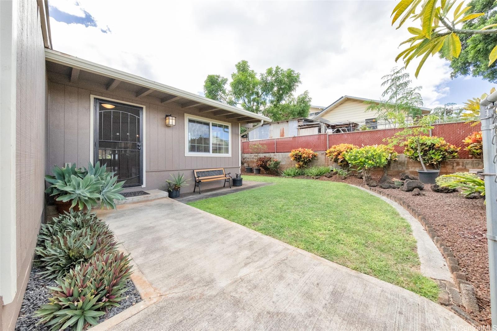 94-1023  Lumiauau Street Seaview, Waipahu home - photo 20 of 23