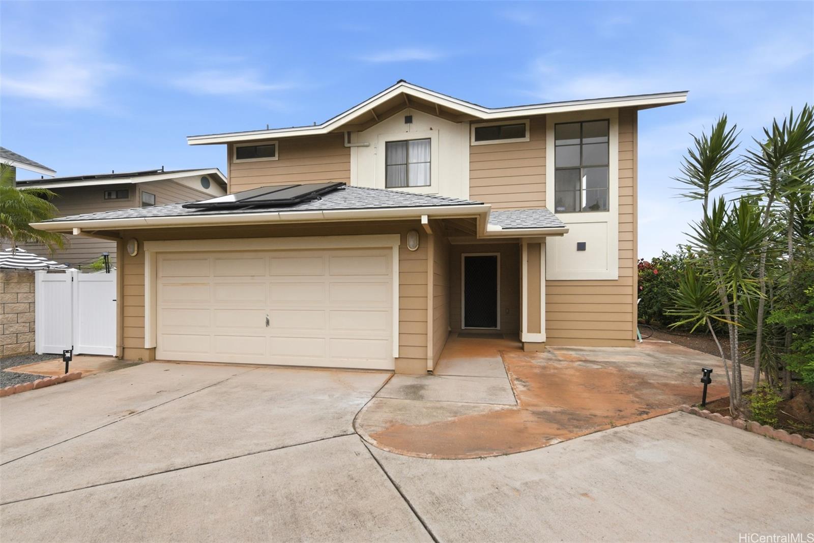 94-1024  Pouhana Way Royal Kunia, Waipahu home - photo 2 of 25