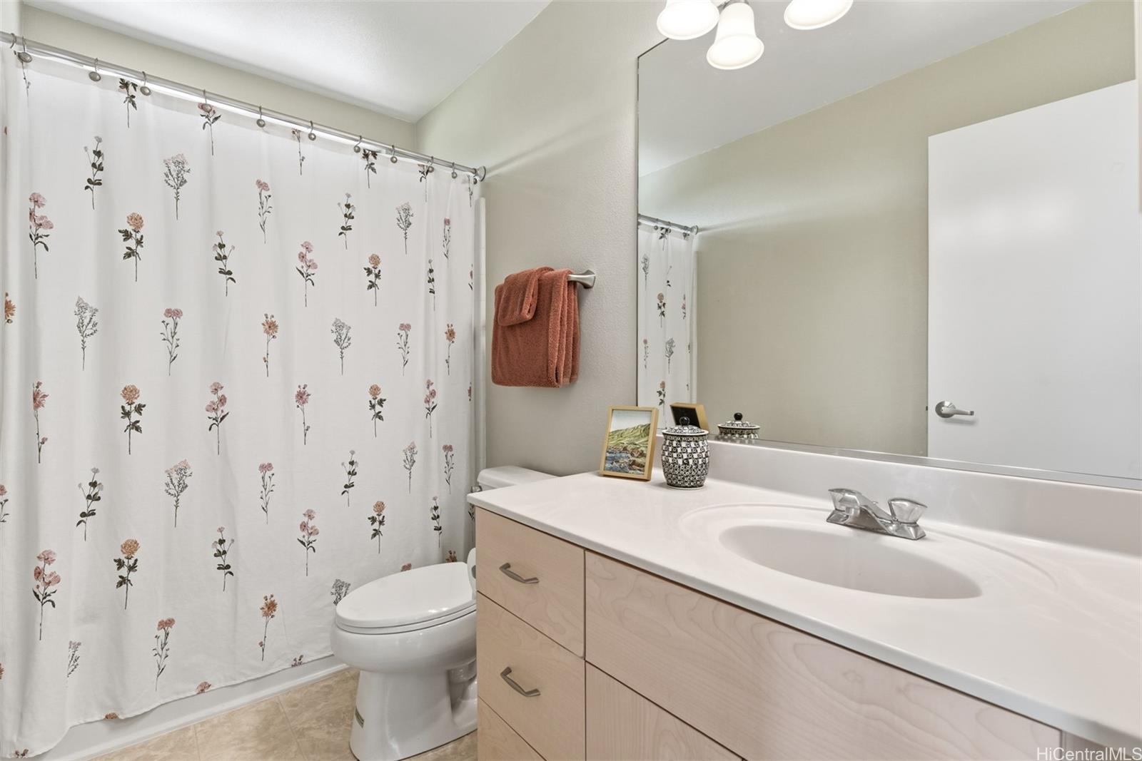 94-1024  Pouhana Way Royal Kunia, Waipahu home - photo 16 of 25