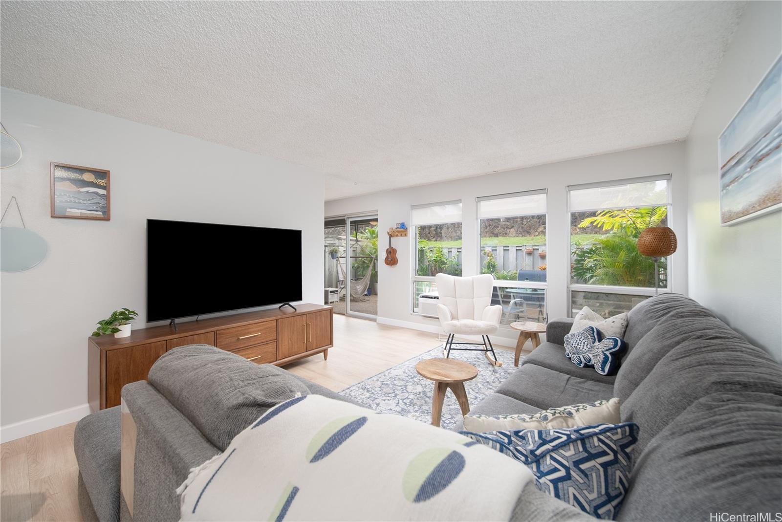 MTA townhouse # 60, Mililani, Hawaii - photo 3 of 24