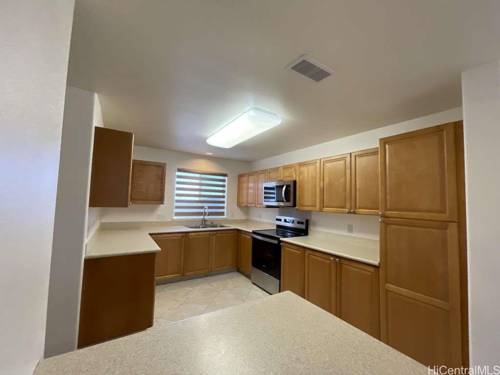 94-1027 Halekapio Street Waipahu - Rental - photo 4 of 13