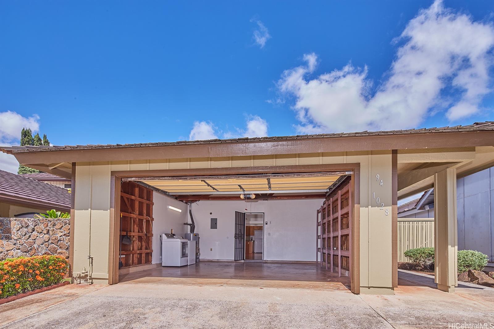 94-1028  Leomana Place Waipio Gentry, Waipahu home - photo 22 of 23