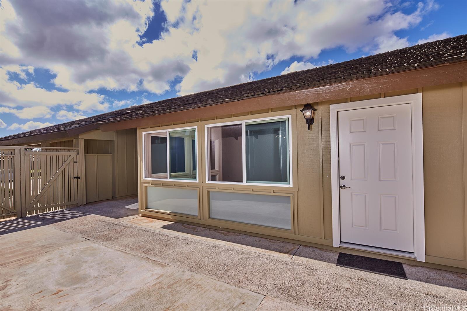 94-1028  Leomana Place Waipio Gentry, Waipahu home - photo 5 of 23