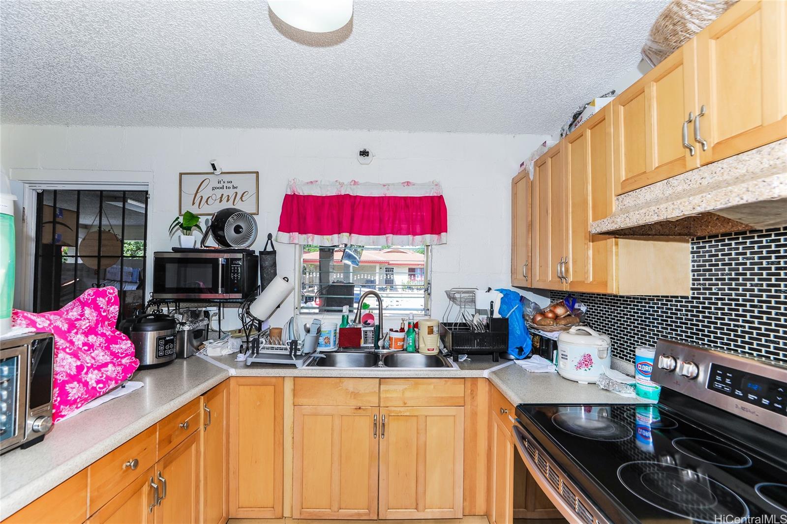 94-1036  Kuhaulua St Waipahu Estates, Waipahu home - photo 14 of 25