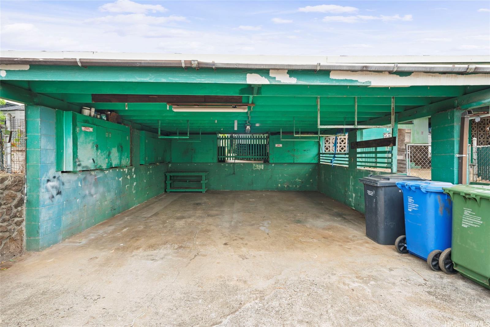 94-1037  Awalai Street Waipahu-lower, Waipahu home - photo 16 of 23