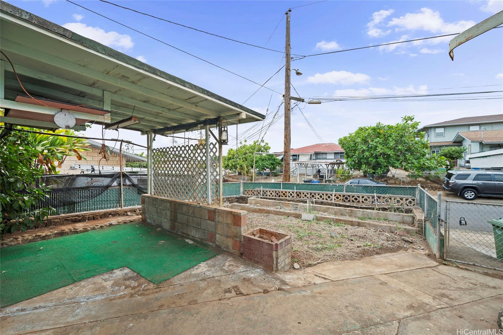 94-1037  Awalai Street Waipahu-lower, Waipahu home - photo 17 of 23