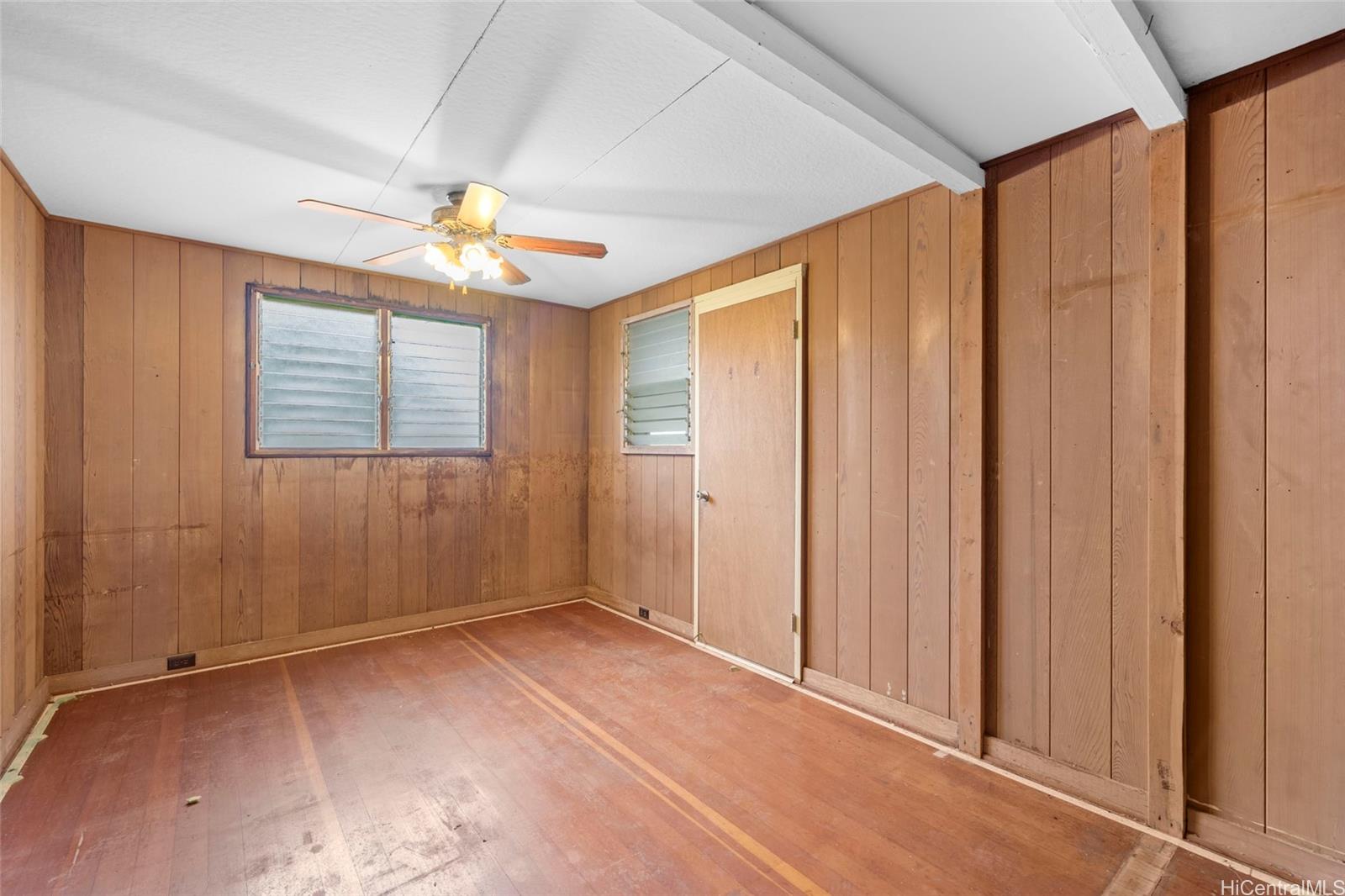 94-1037  Awalai Street Waipahu-lower, Waipahu home - photo 8 of 23