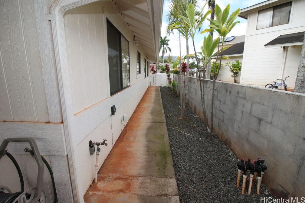 94-1048 Kaloli Loop Waipahu - Rental - photo 23 of 24