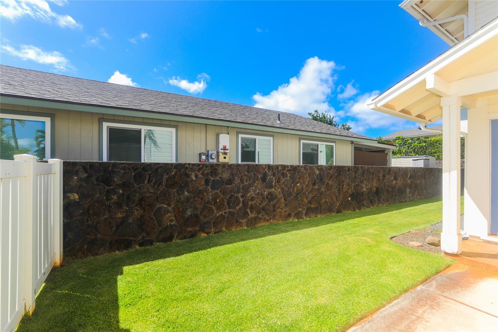 94-1051 Kaloli Loop Waipahu - Rental - photo 2 of 25