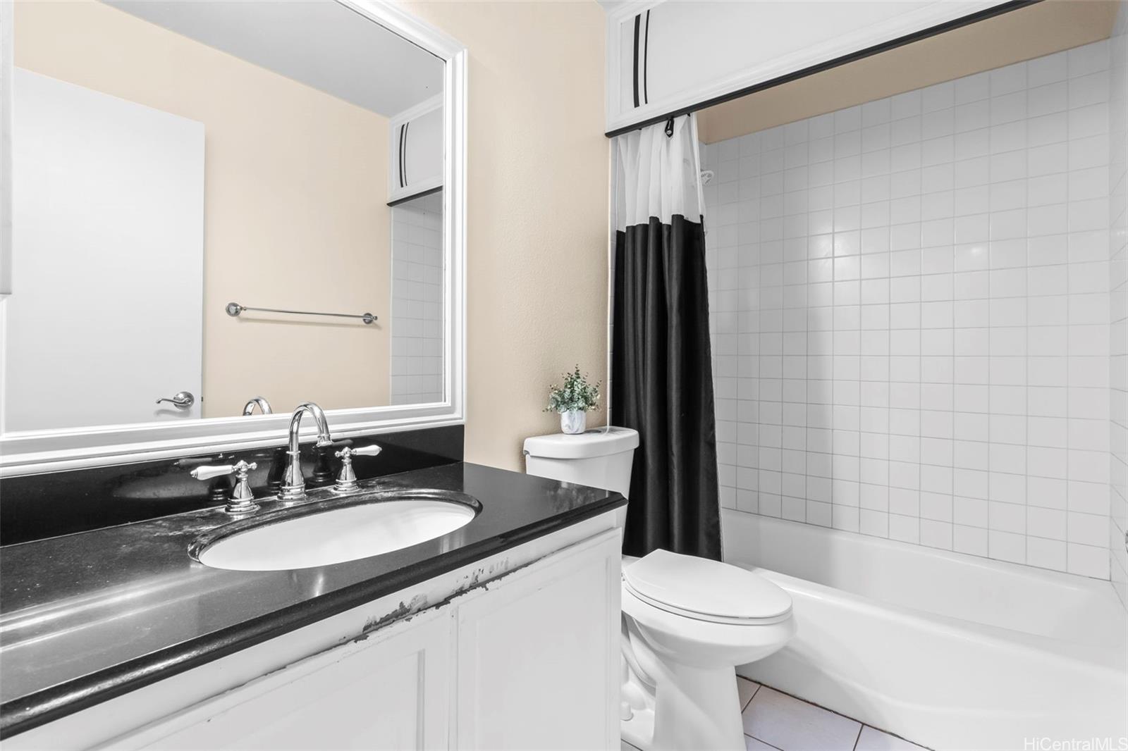 94-1052  Kaloli Loop Royal Kunia, Waipahu home - photo 10 of 19