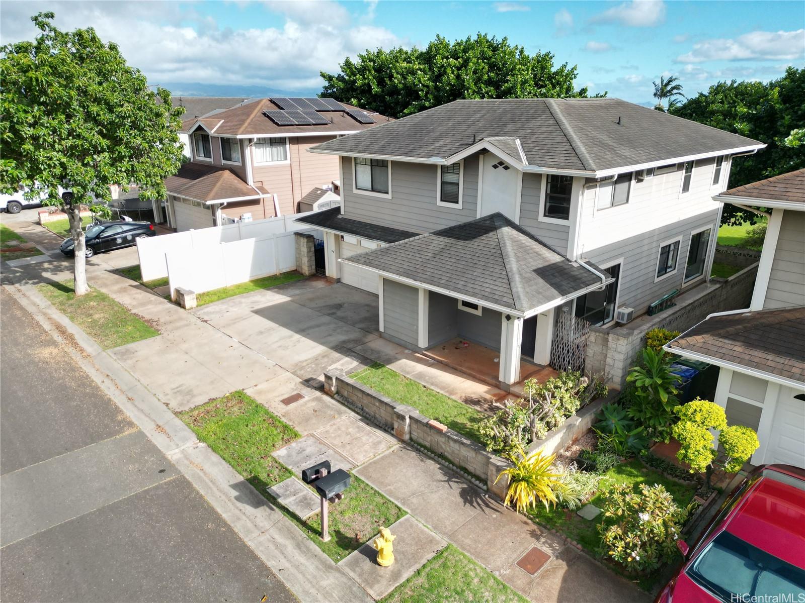 941055 Halehau St  Halehau St Royal Kunia, Waipahu home - photo 2 of 25