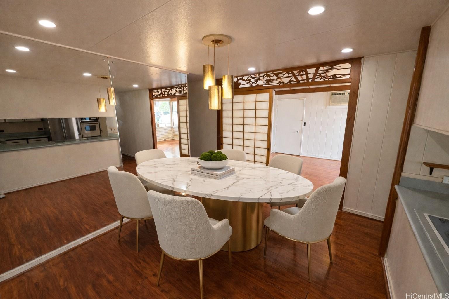 94-1056  Kahuanui St Waipahu Triangle, Waipahu home - photo 4 of 12