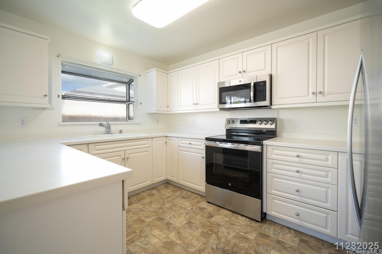 94-1056 Nawele St Waipahu - Rental - photo 13 of 25