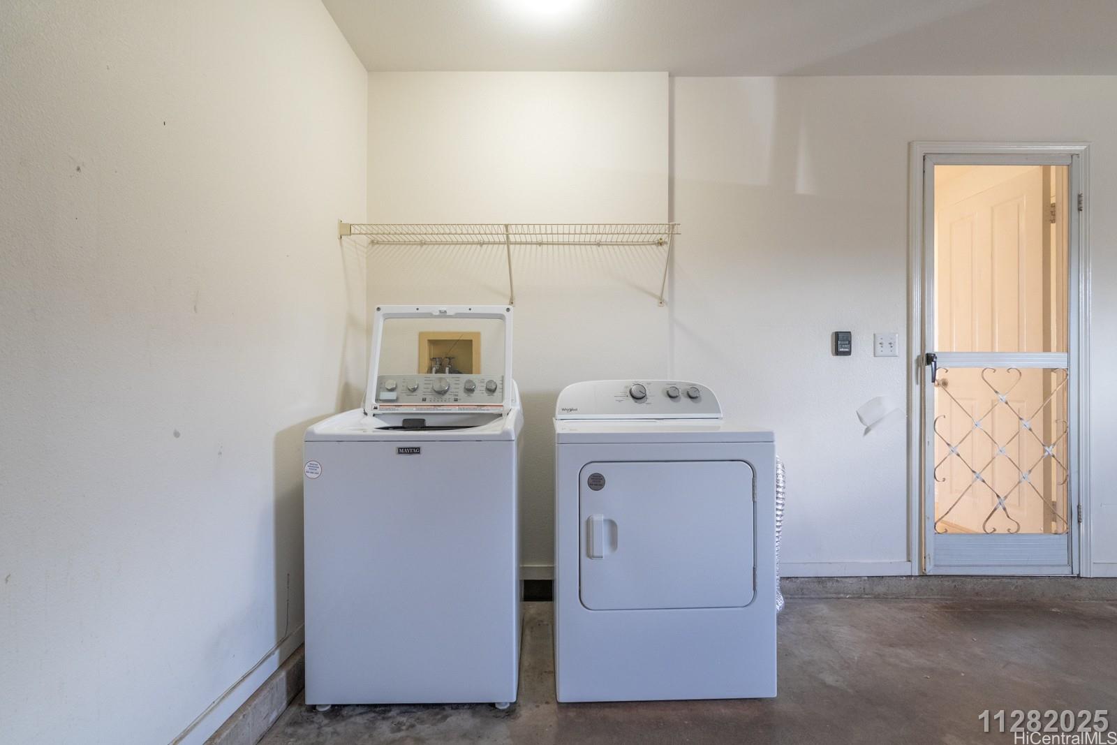 94-1056 Nawele St Waipahu - Rental - photo 18 of 25