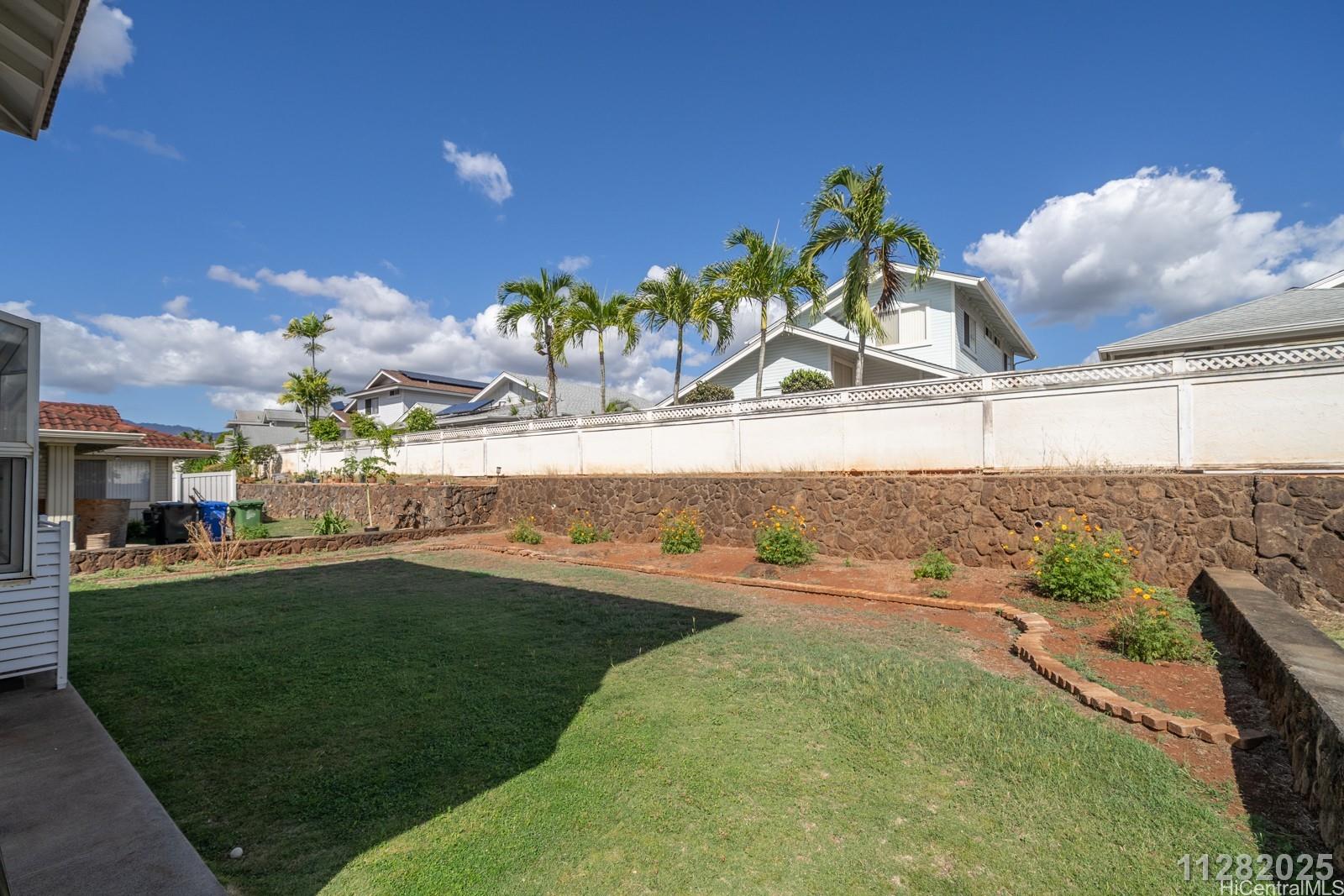 94-1056 Nawele St Waipahu - Rental - photo 6 of 25