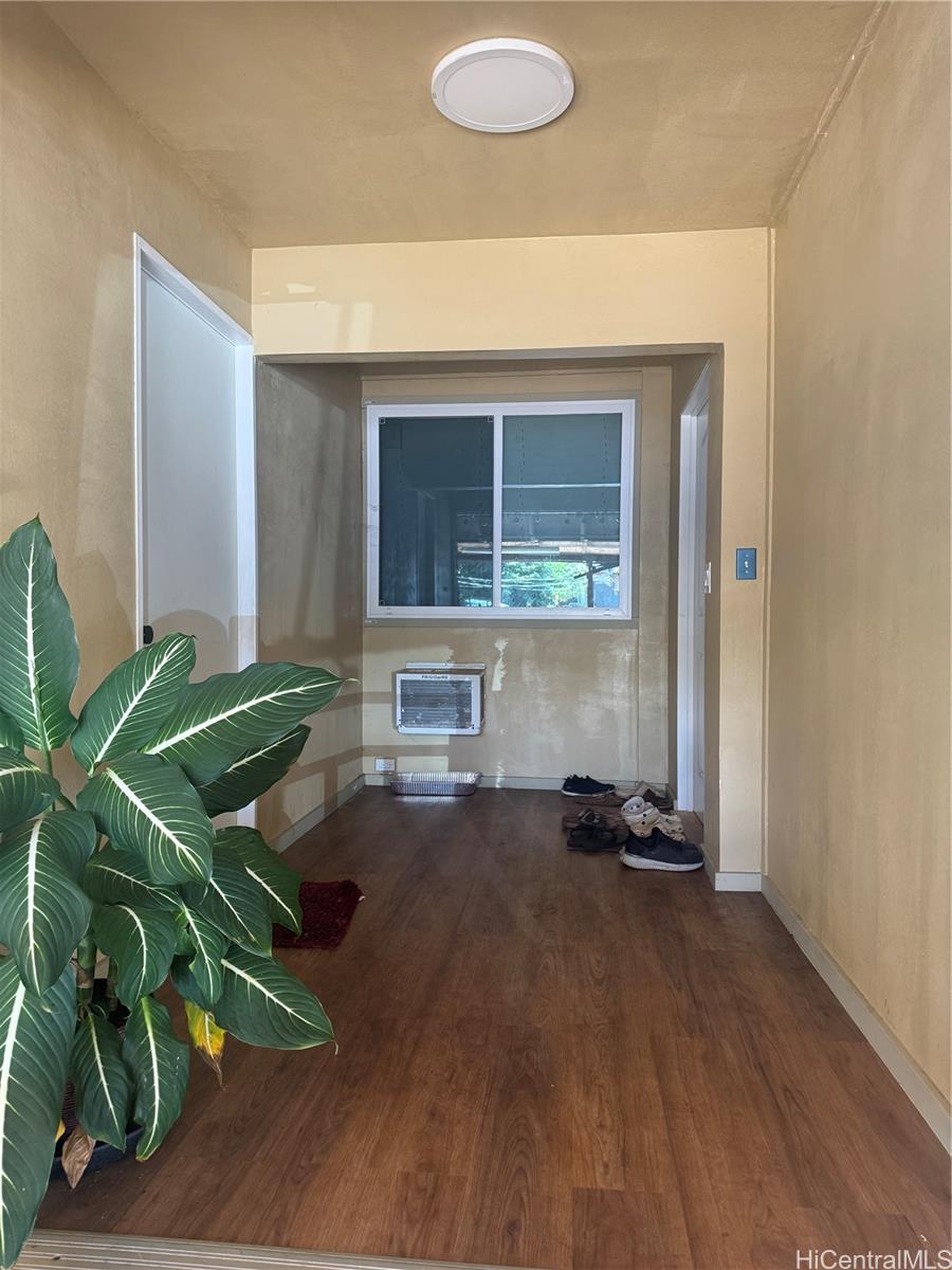 94-1065  Lumikula Street Seaview, Waipahu home - photo 3 of 11