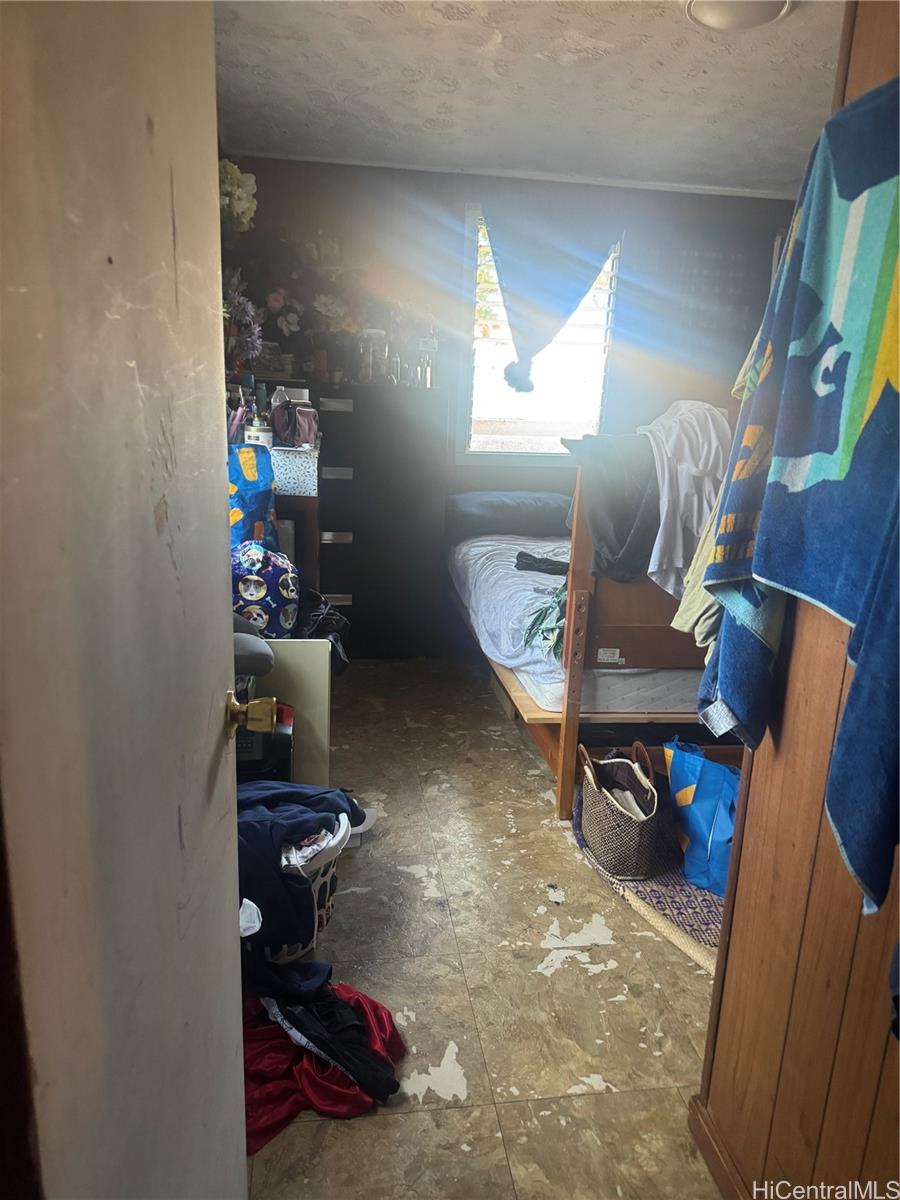 94-1065  Lumikula Street Seaview, Waipahu home - photo 8 of 11