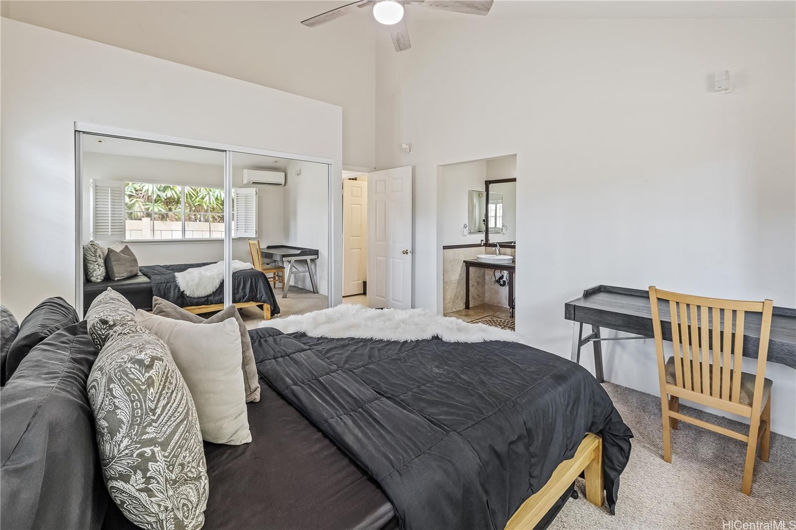 94-1066  Kikepa Street Waikele, Waipahu home - photo 12 of 19