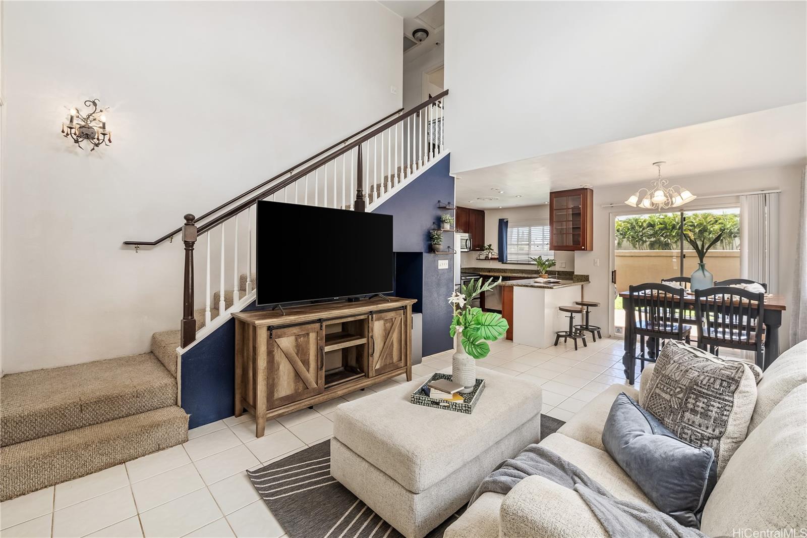 94-1066  Kikepa Street Waikele, Waipahu home - photo 3 of 19