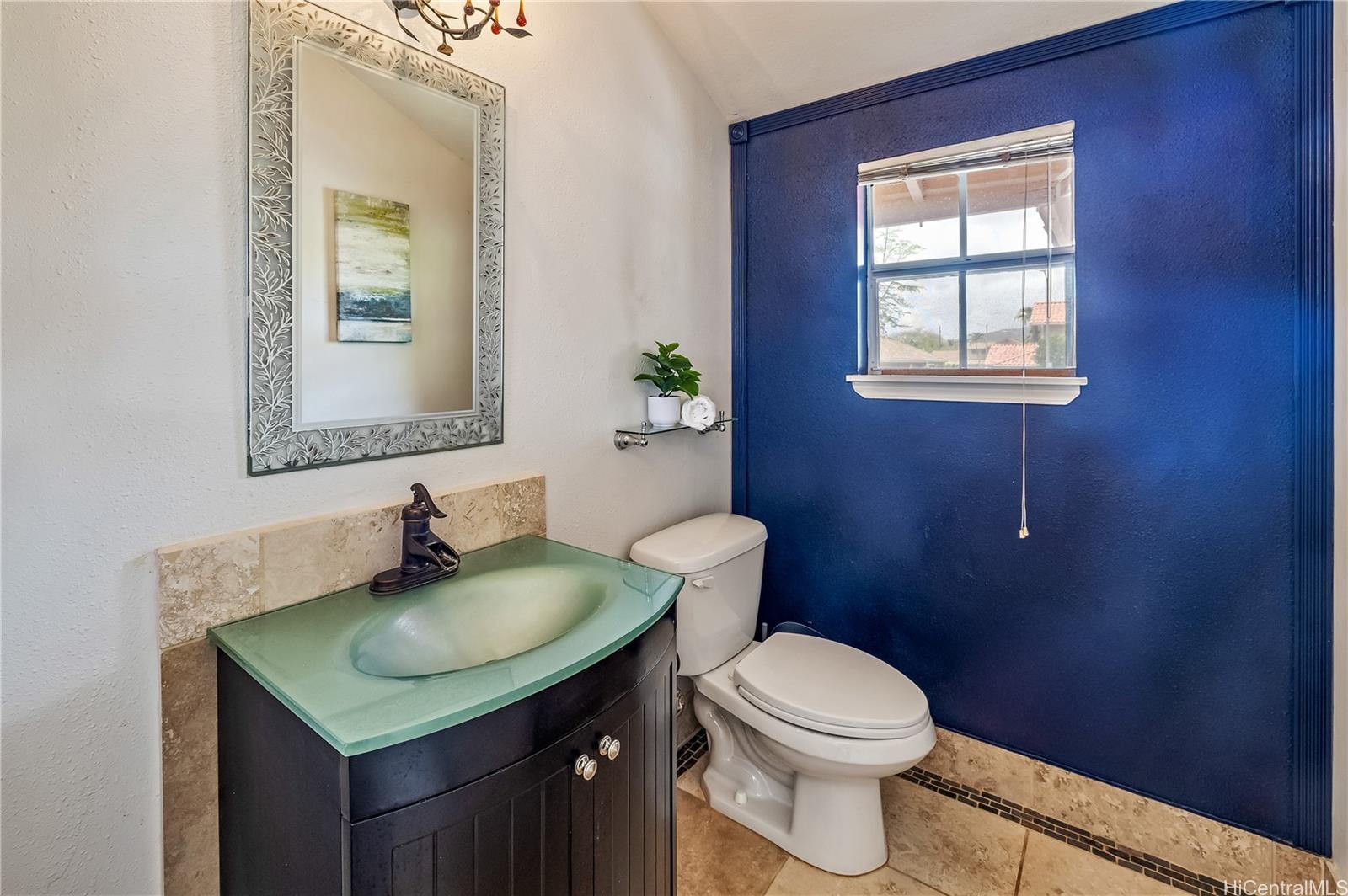 94-1066  Kikepa Street Waikele, Waipahu home - photo 4 of 19