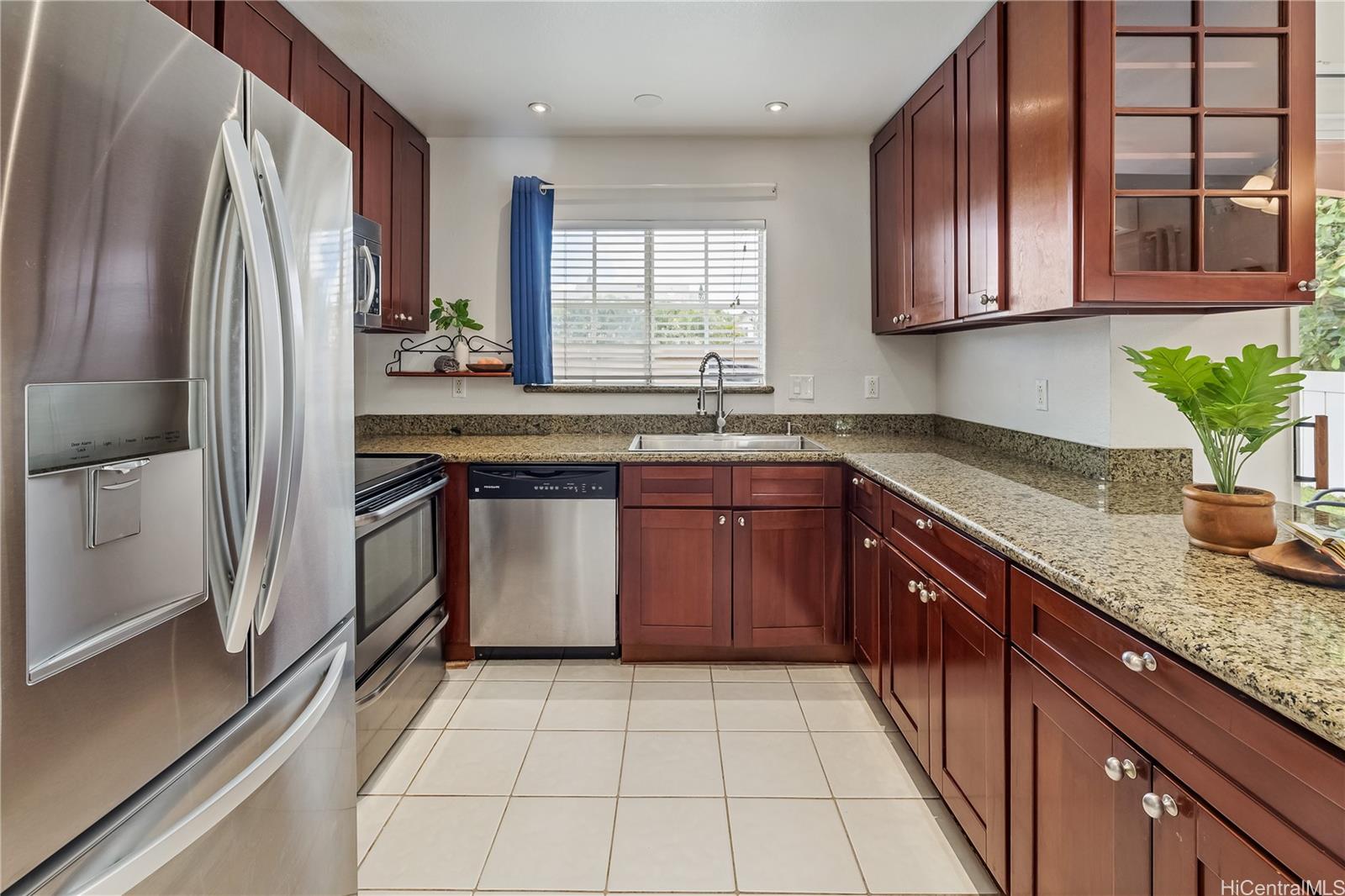 94-1066  Kikepa Street Waikele, Waipahu home - photo 8 of 19